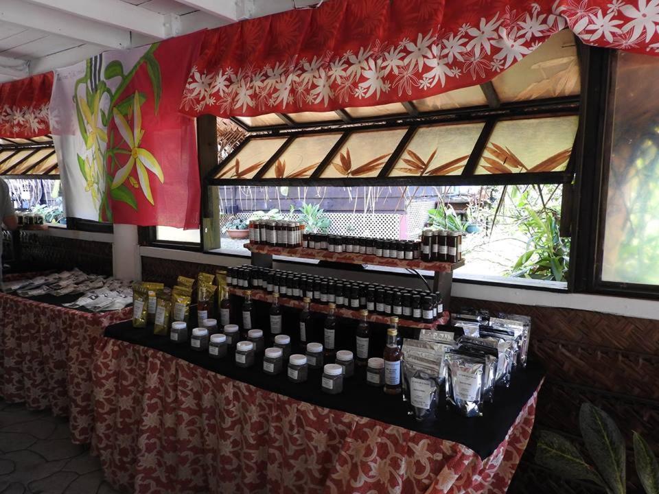 Pension Hibiscus Tahaa Uturoa Exterior foto
